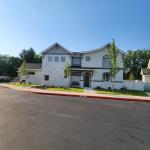 Villa on Hollywood Boulevard