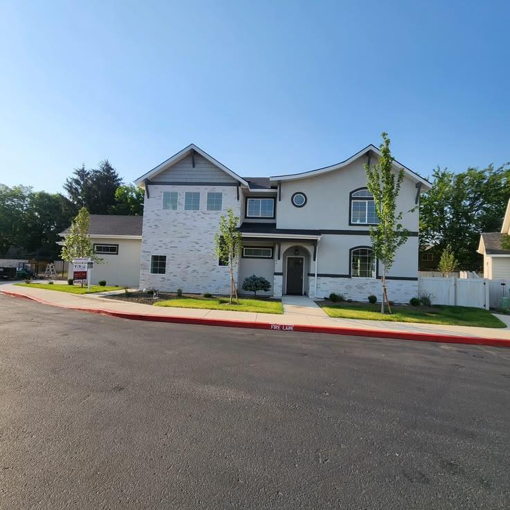 Villa on Hollywood Boulevard